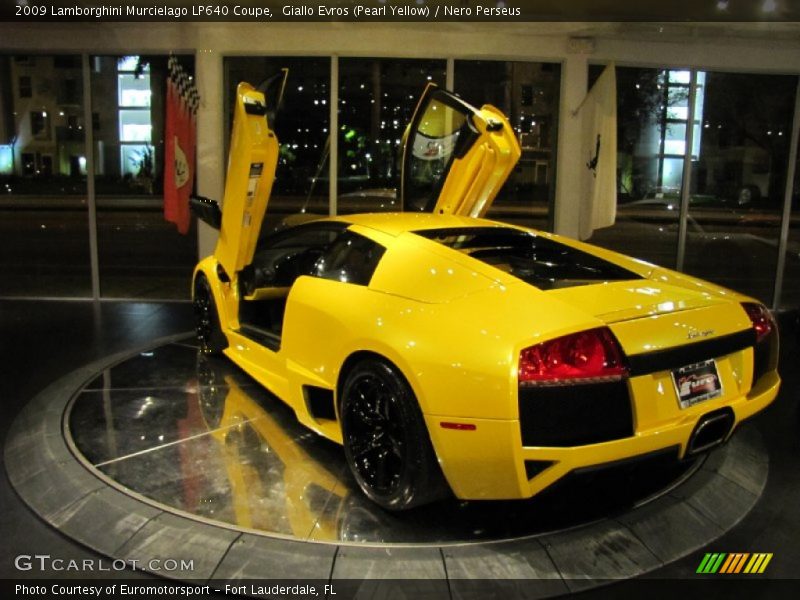 Giallo Evros (Pearl Yellow) / Nero Perseus 2009 Lamborghini Murcielago LP640 Coupe