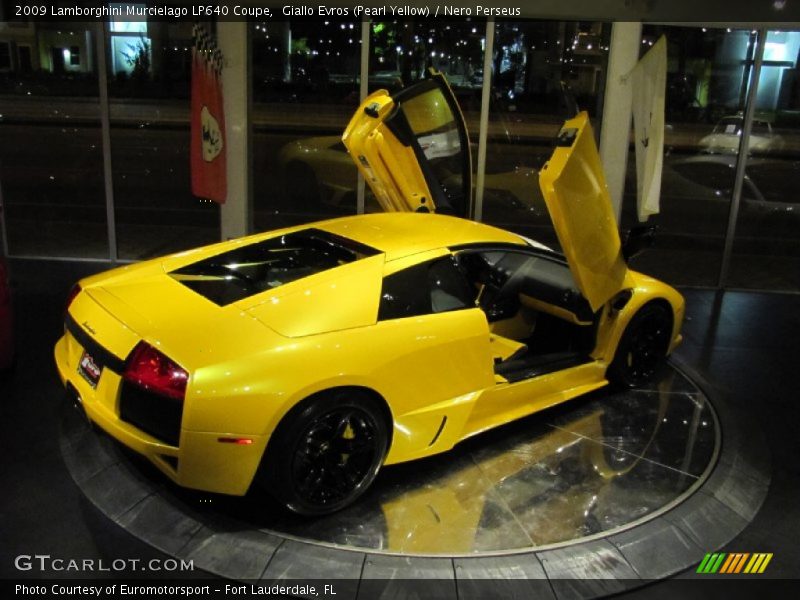 Giallo Evros (Pearl Yellow) / Nero Perseus 2009 Lamborghini Murcielago LP640 Coupe