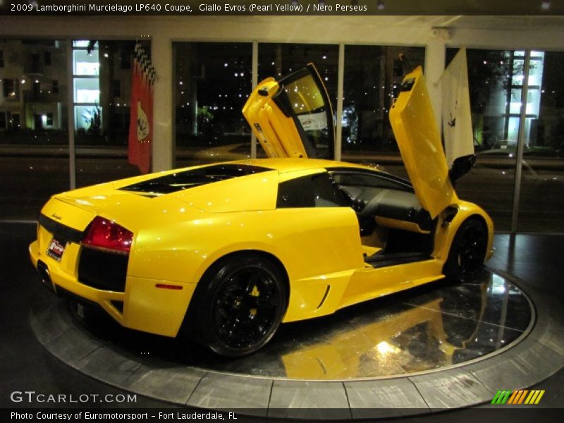 Giallo Evros (Pearl Yellow) / Nero Perseus 2009 Lamborghini Murcielago LP640 Coupe