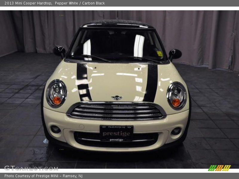 Pepper White / Carbon Black 2013 Mini Cooper Hardtop