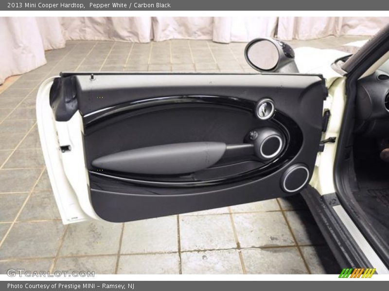 Pepper White / Carbon Black 2013 Mini Cooper Hardtop