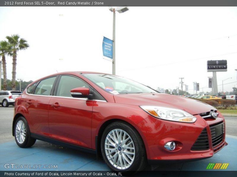 Front 3/4 View of 2012 Focus SEL 5-Door