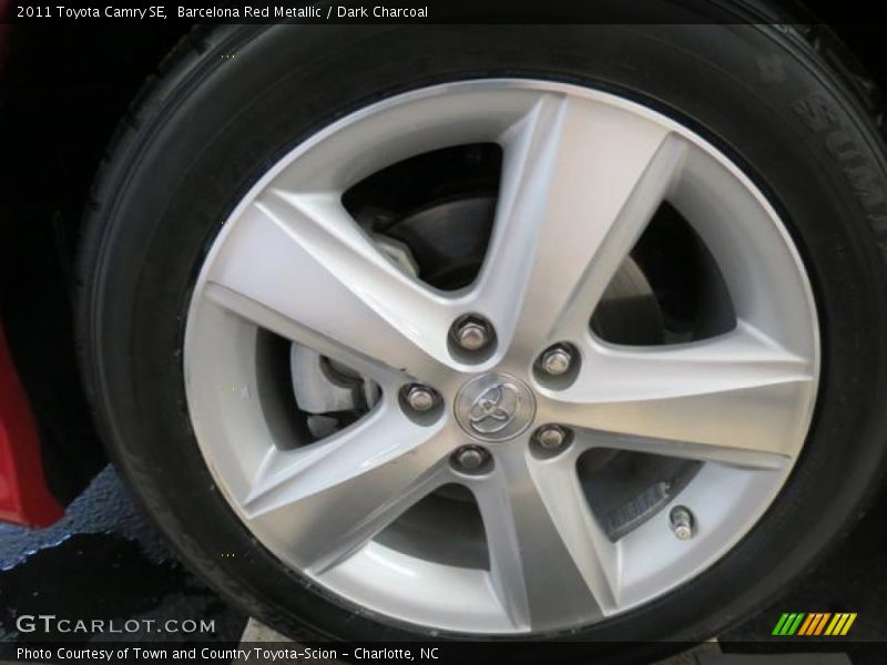 Barcelona Red Metallic / Dark Charcoal 2011 Toyota Camry SE