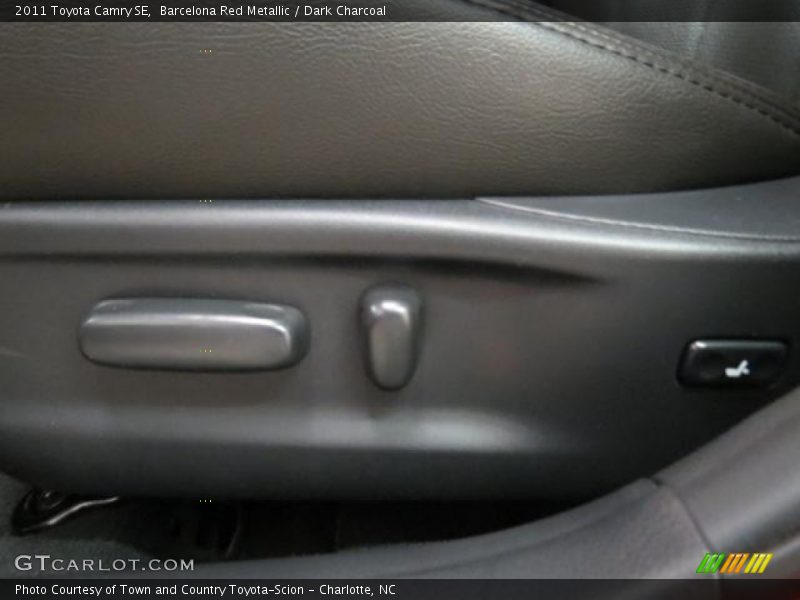 Barcelona Red Metallic / Dark Charcoal 2011 Toyota Camry SE