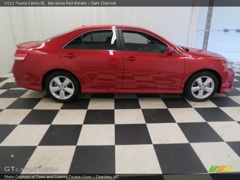 Barcelona Red Metallic / Dark Charcoal 2011 Toyota Camry SE