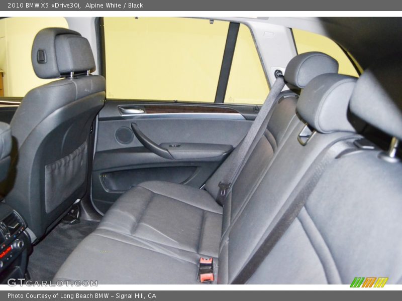 Alpine White / Black 2010 BMW X5 xDrive30i