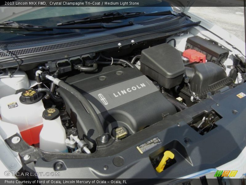 Crystal Champagne Tri-Coat / Medium Light Stone 2013 Lincoln MKX FWD