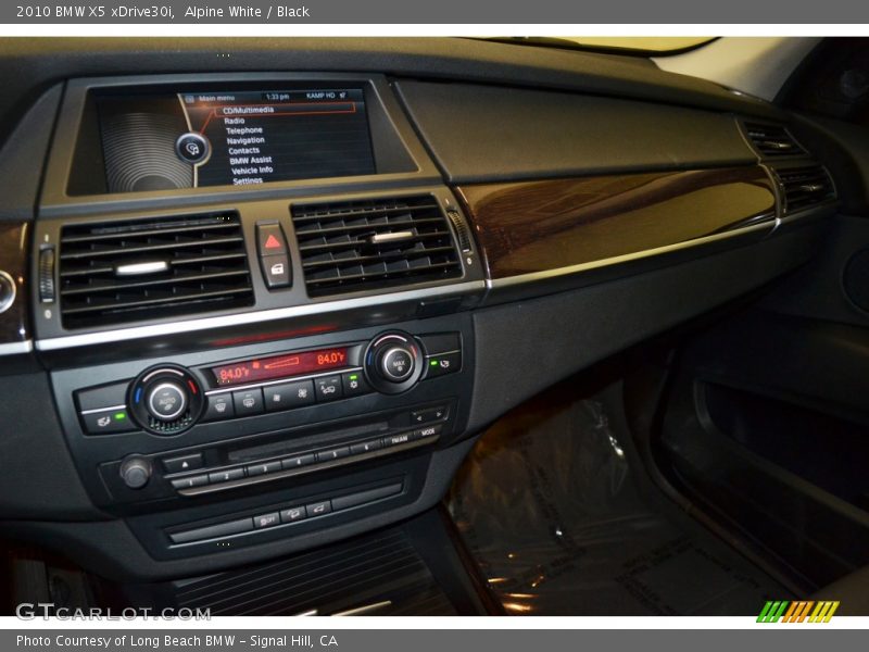 Alpine White / Black 2010 BMW X5 xDrive30i