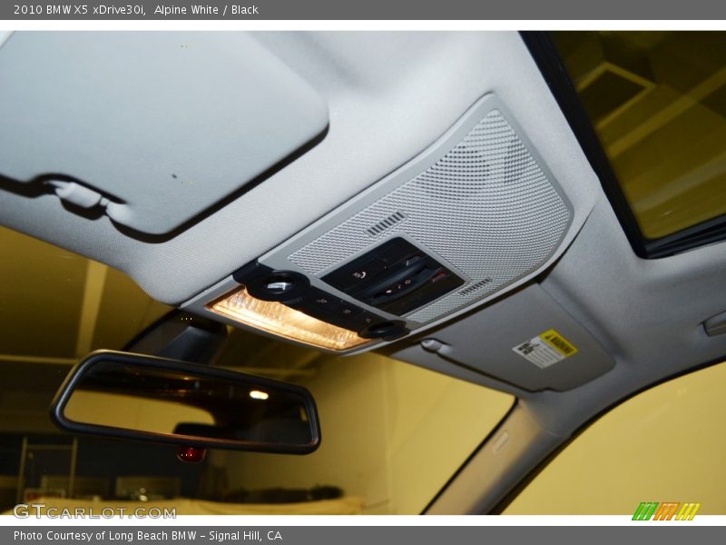 Alpine White / Black 2010 BMW X5 xDrive30i