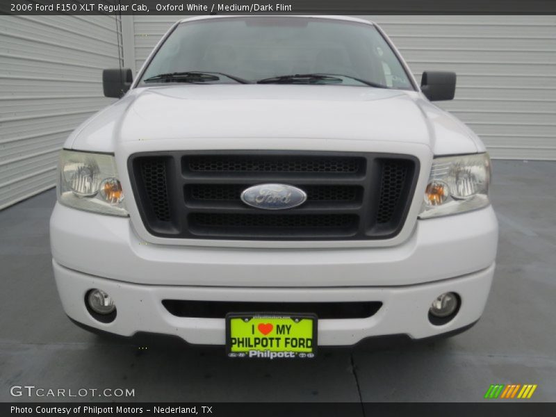 Oxford White / Medium/Dark Flint 2006 Ford F150 XLT Regular Cab