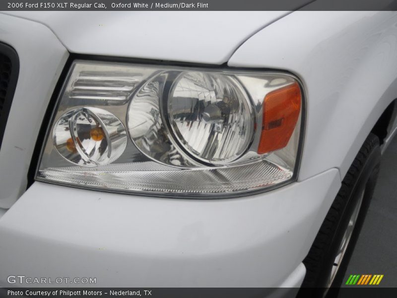 Oxford White / Medium/Dark Flint 2006 Ford F150 XLT Regular Cab