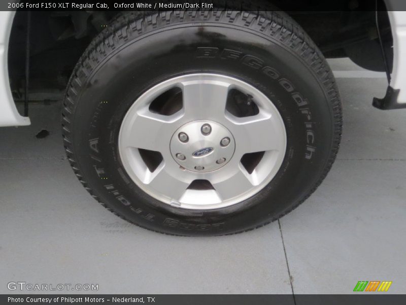 Oxford White / Medium/Dark Flint 2006 Ford F150 XLT Regular Cab