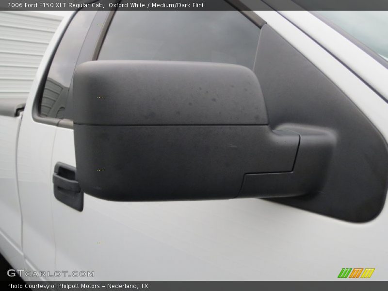 Oxford White / Medium/Dark Flint 2006 Ford F150 XLT Regular Cab