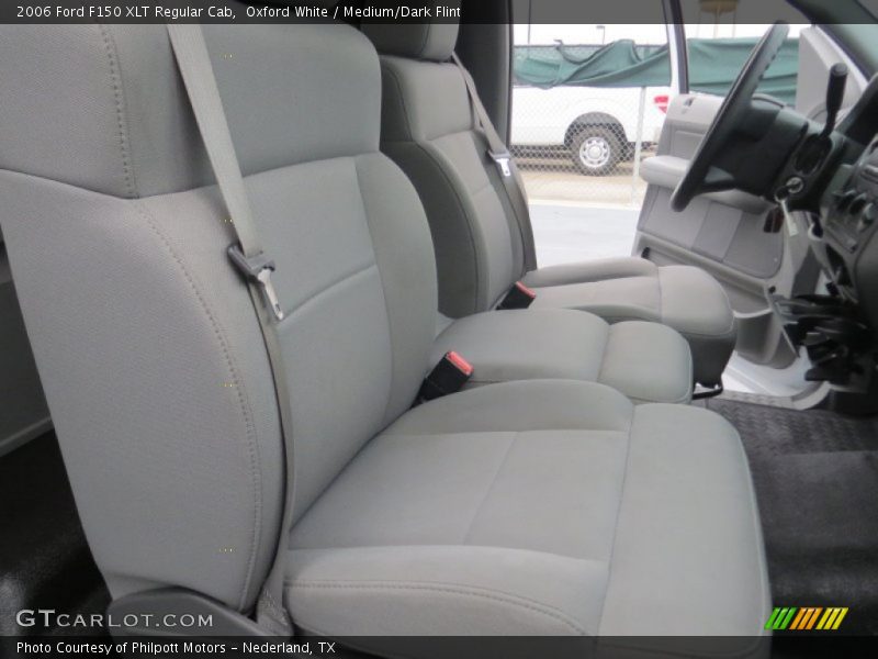 Oxford White / Medium/Dark Flint 2006 Ford F150 XLT Regular Cab