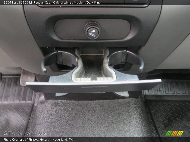 Oxford White / Medium/Dark Flint 2006 Ford F150 XLT Regular Cab