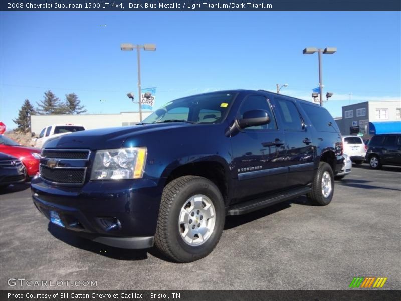 Front 3/4 View of 2008 Suburban 1500 LT 4x4