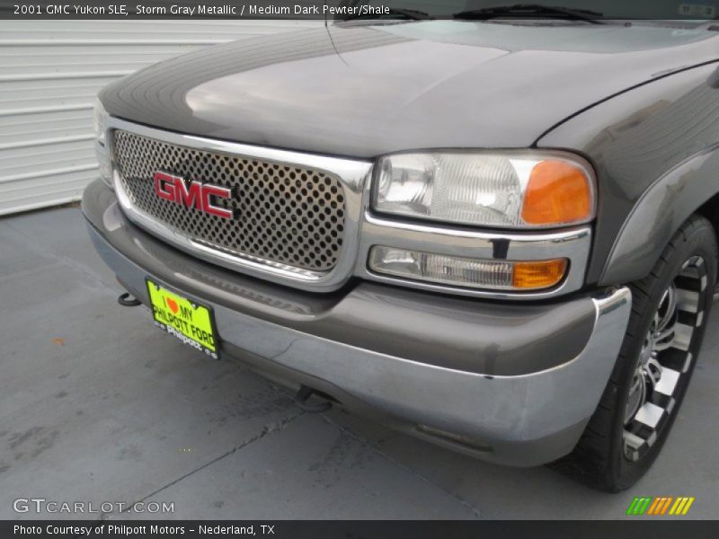 Storm Gray Metallic / Medium Dark Pewter/Shale 2001 GMC Yukon SLE