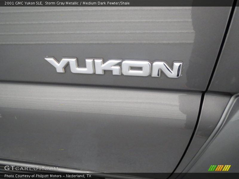 Storm Gray Metallic / Medium Dark Pewter/Shale 2001 GMC Yukon SLE