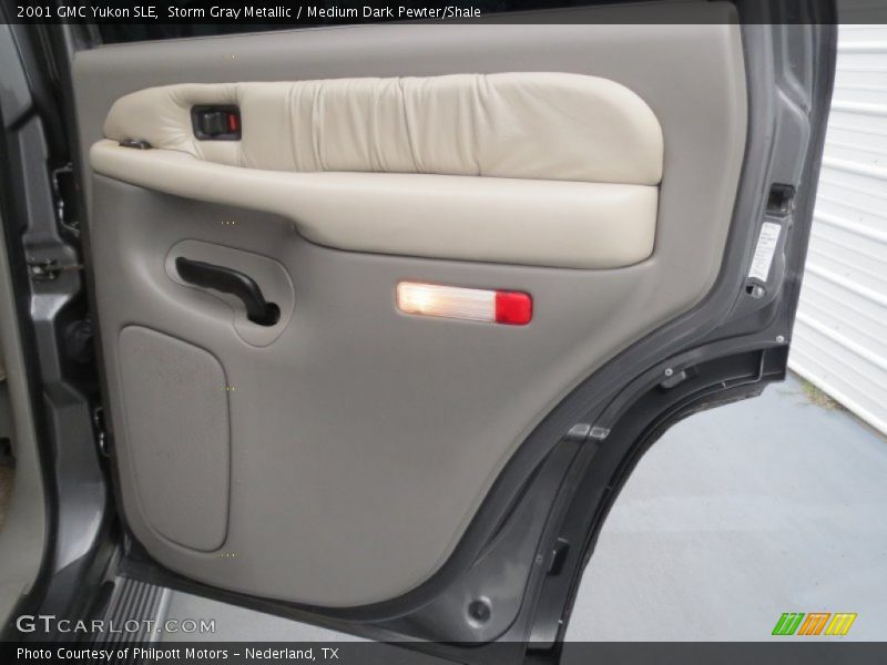 Storm Gray Metallic / Medium Dark Pewter/Shale 2001 GMC Yukon SLE