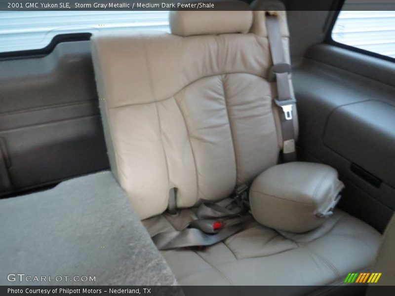 Storm Gray Metallic / Medium Dark Pewter/Shale 2001 GMC Yukon SLE