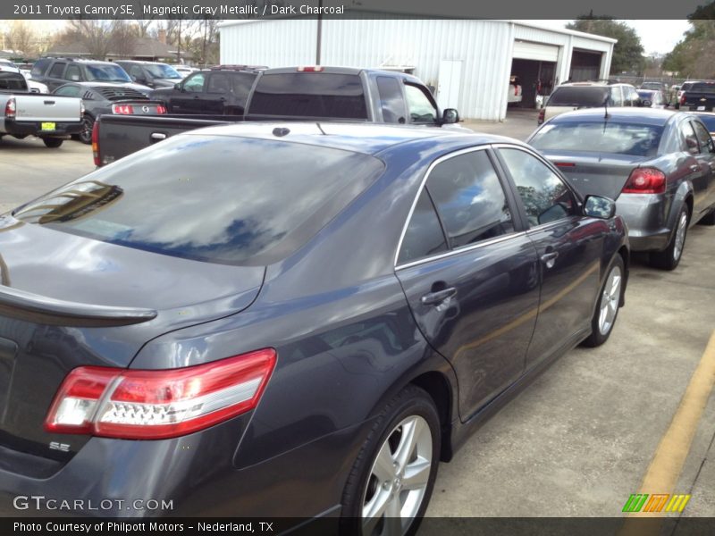 Magnetic Gray Metallic / Dark Charcoal 2011 Toyota Camry SE