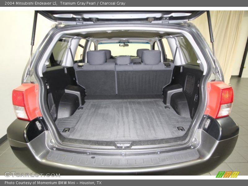 Titanium Gray Pearl / Charcoal Gray 2004 Mitsubishi Endeavor LS