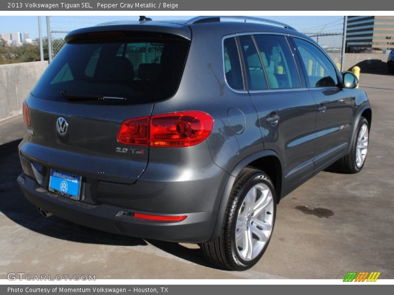 Pepper Gray Metallic / Beige 2013 Volkswagen Tiguan SEL