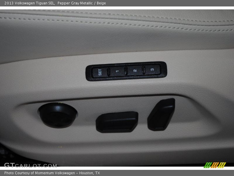 Pepper Gray Metallic / Beige 2013 Volkswagen Tiguan SEL