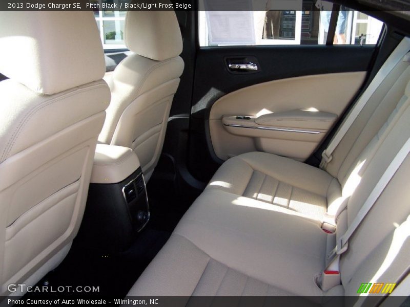 Pitch Black / Black/Light Frost Beige 2013 Dodge Charger SE