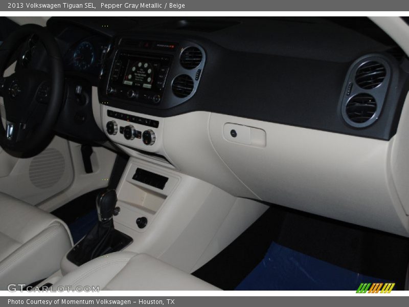 Pepper Gray Metallic / Beige 2013 Volkswagen Tiguan SEL