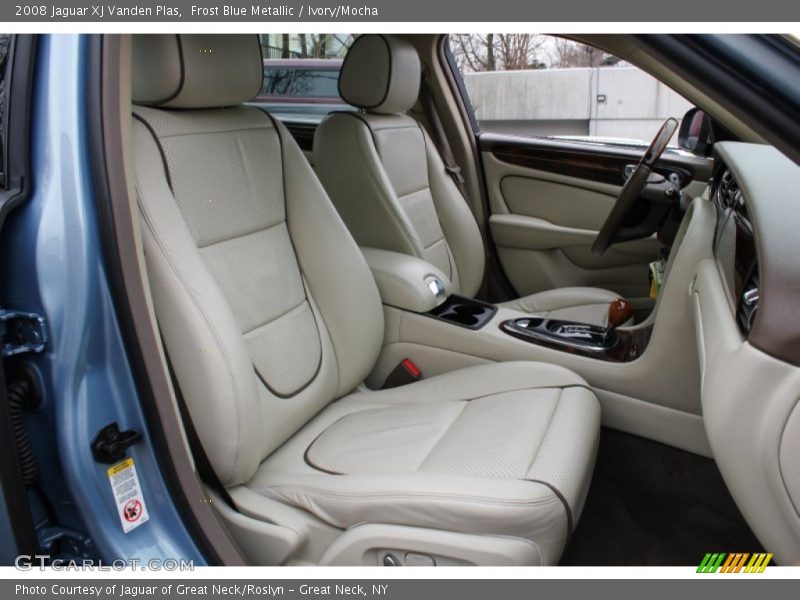  2008 XJ Vanden Plas Ivory/Mocha Interior