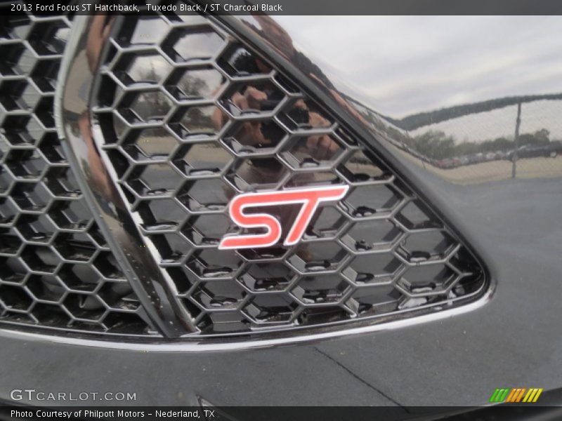 Tuxedo Black / ST Charcoal Black 2013 Ford Focus ST Hatchback