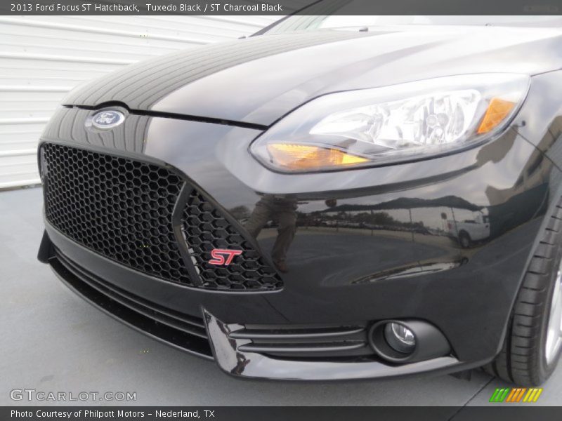 Tuxedo Black / ST Charcoal Black 2013 Ford Focus ST Hatchback