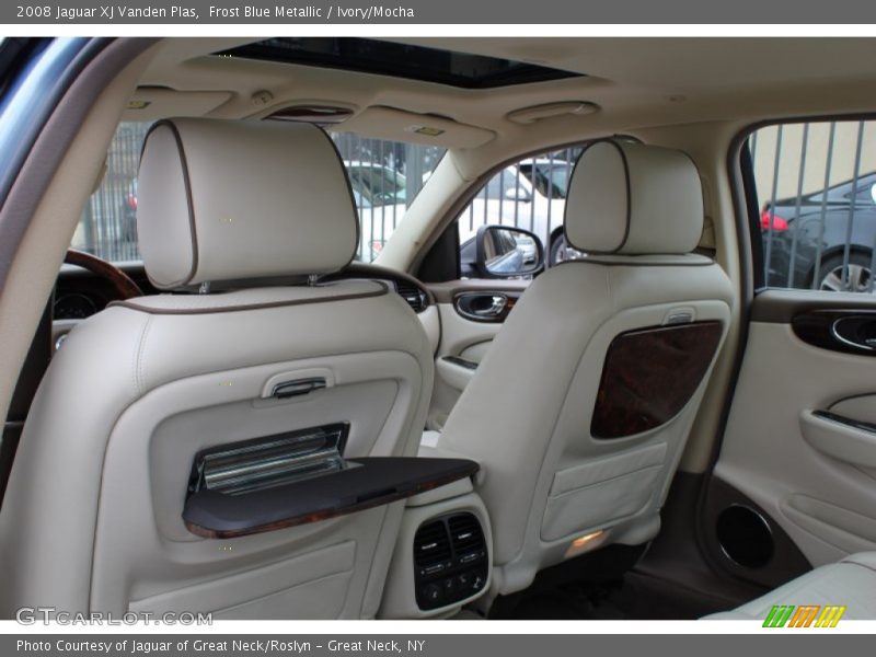 Frost Blue Metallic / Ivory/Mocha 2008 Jaguar XJ Vanden Plas