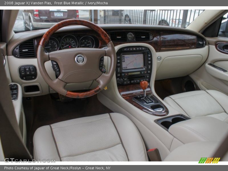 Ivory/Mocha Interior - 2008 XJ Vanden Plas 