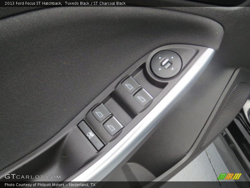 Tuxedo Black / ST Charcoal Black 2013 Ford Focus ST Hatchback