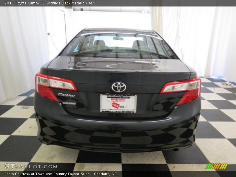 Attitude Black Metallic / Ash 2013 Toyota Camry SE
