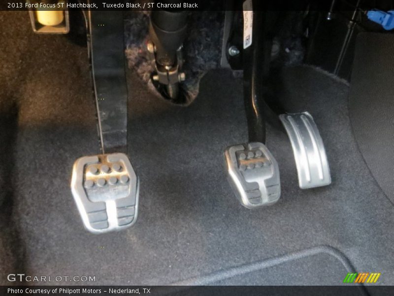 Tuxedo Black / ST Charcoal Black 2013 Ford Focus ST Hatchback