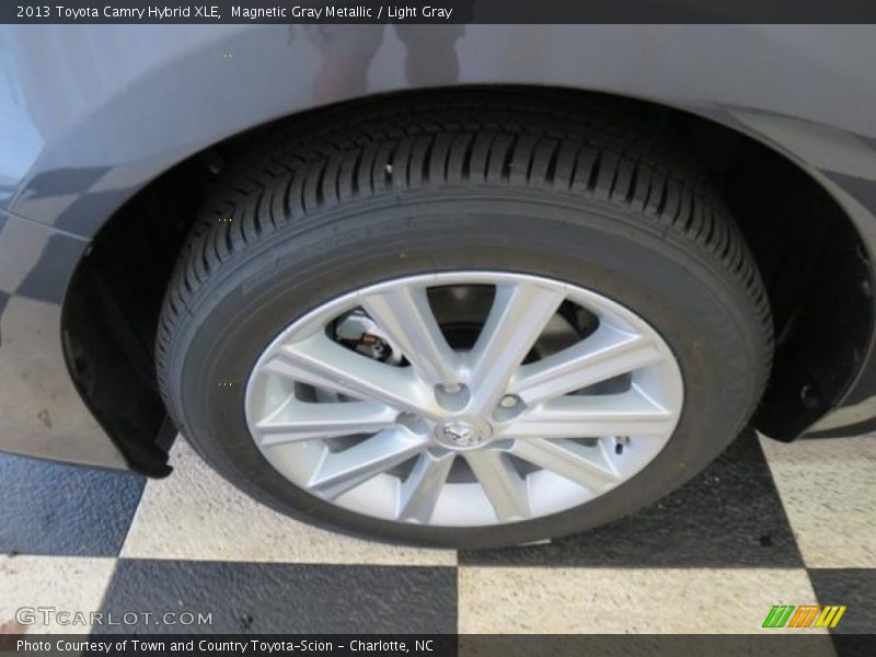 Magnetic Gray Metallic / Light Gray 2013 Toyota Camry Hybrid XLE