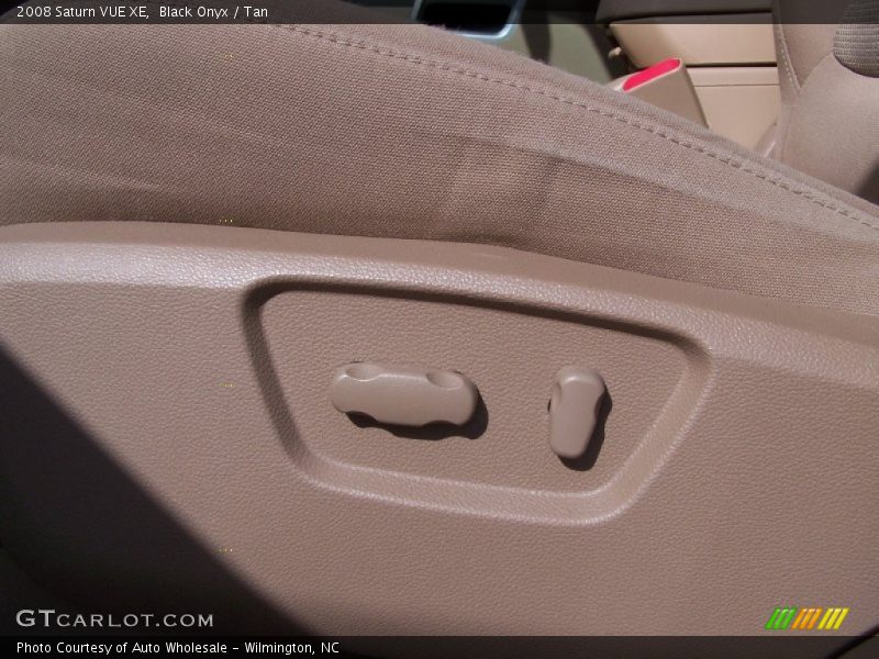 Black Onyx / Tan 2008 Saturn VUE XE