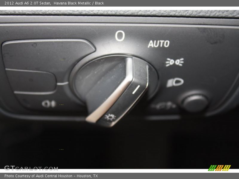 Controls of 2012 A6 2.0T Sedan