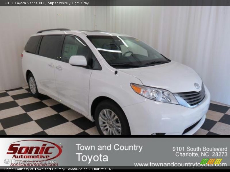 Super White / Light Gray 2013 Toyota Sienna XLE