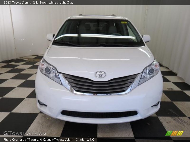 Super White / Light Gray 2013 Toyota Sienna XLE