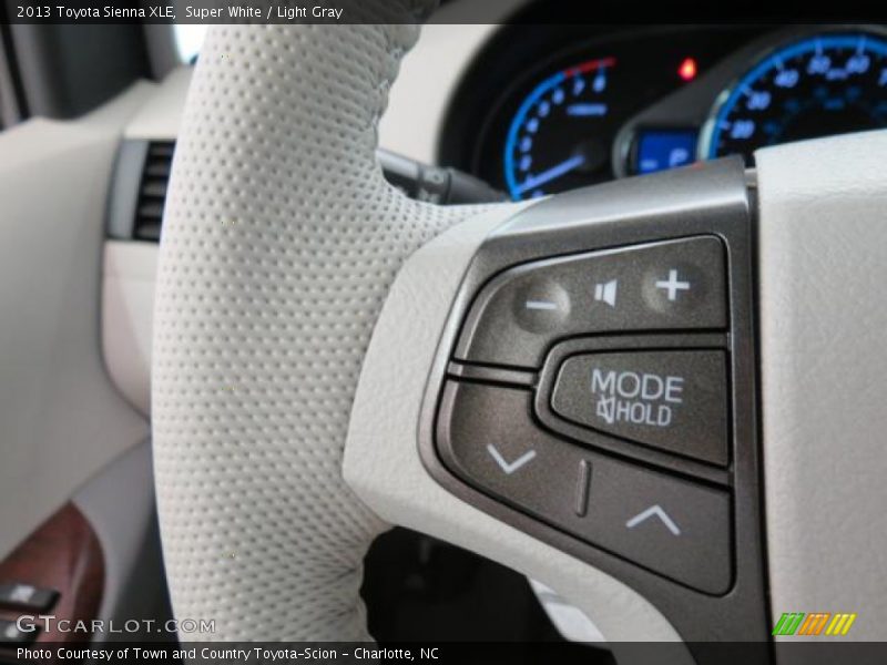 Super White / Light Gray 2013 Toyota Sienna XLE