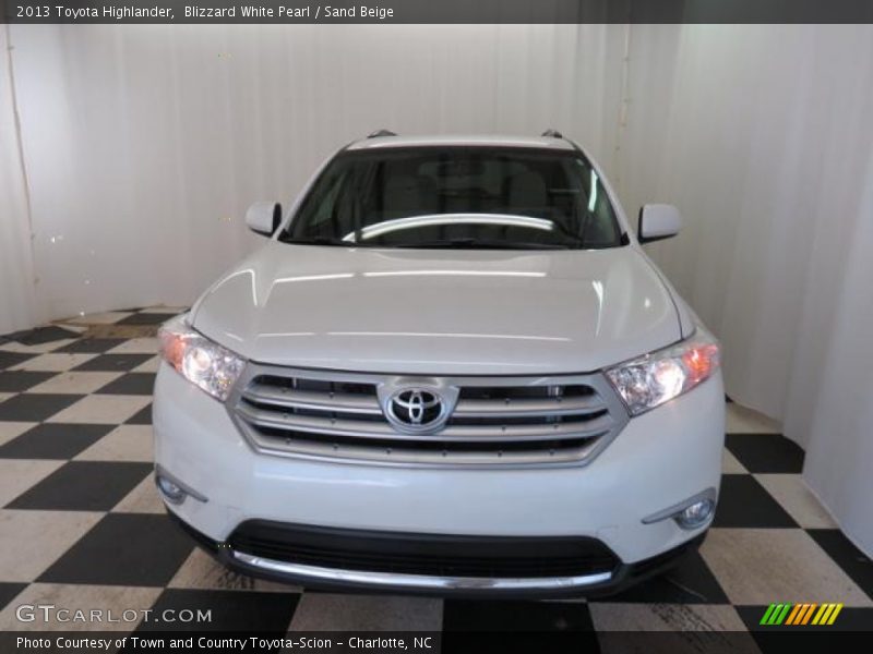 Blizzard White Pearl / Sand Beige 2013 Toyota Highlander