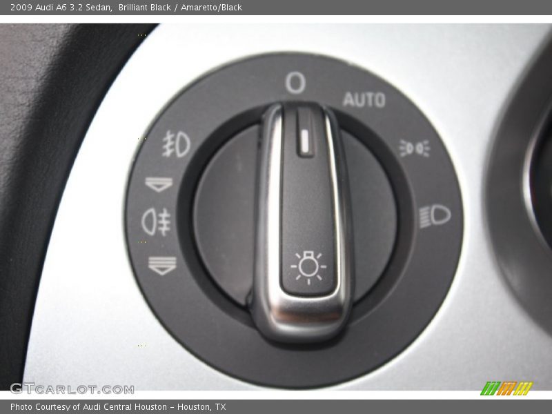 Controls of 2009 A6 3.2 Sedan