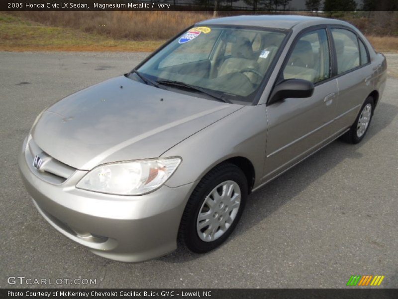 Front 3/4 View of 2005 Civic LX Sedan