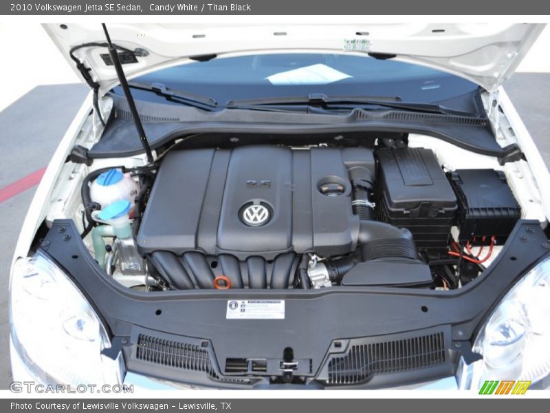 Candy White / Titan Black 2010 Volkswagen Jetta SE Sedan