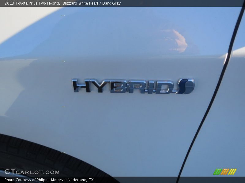 Blizzard White Pearl / Dark Gray 2013 Toyota Prius Two Hybrid