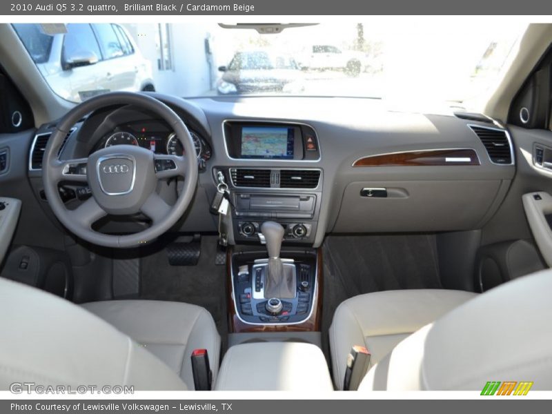 Brilliant Black / Cardamom Beige 2010 Audi Q5 3.2 quattro